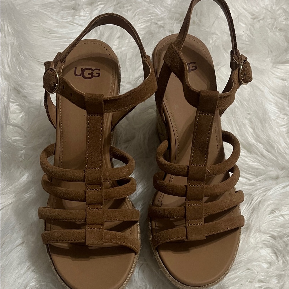 UGG Women's Tan Multi-Strap Sandals